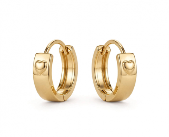 Argollas Huggie Mini Doradas con Corazón en Relieve 