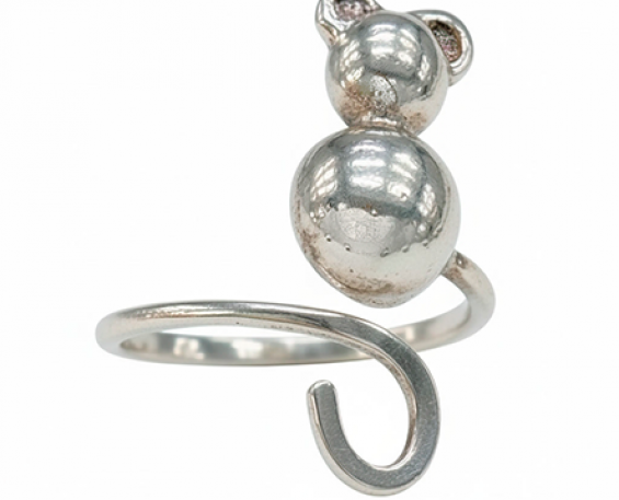 ANILLO DE PLATA EN FORMA DE GATO