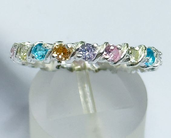 ANILLO DE PLATA CRISTALES DE COLORES