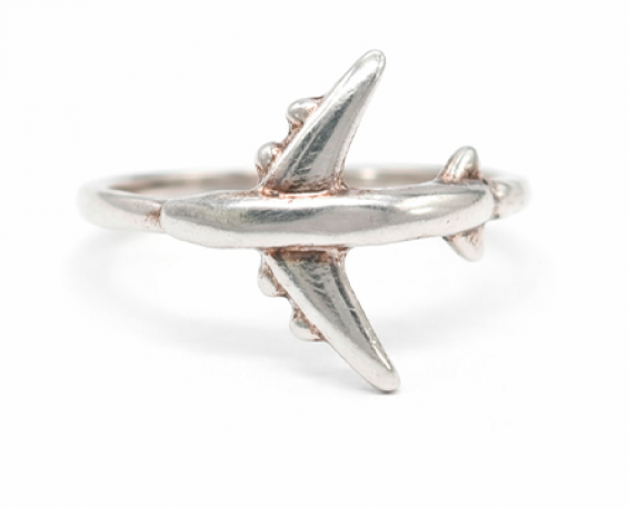 ANILLO DE PLATA CON FORMA DE AVIÓN