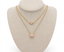 Set Doble Collar Dorado - Modelo Conejita Trébol Rosa Labubu 