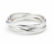 ANILLO DE PLATA EN FORMA ENTRELAZADA