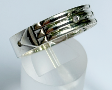 ANILLO DE ACERO INOXIDABLE CON PEQUEÑO DIAMANTE