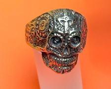 ANILLO DE ACERO INOXIDABLE DE CALAVERA CON CRUZ 
