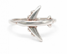 ANILLO DE PLATA CON FORMA DE AVIÓN