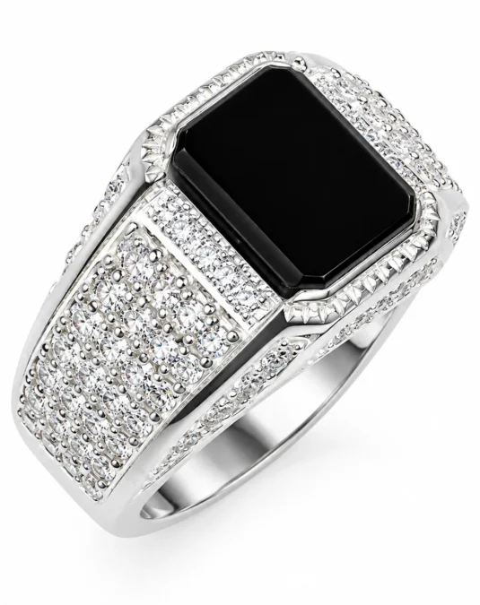 Anillo de Plata con Gema Negra