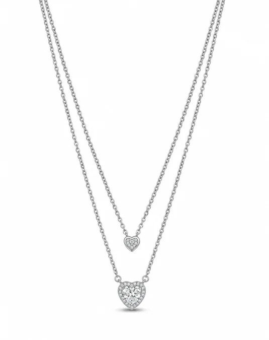 Collar de plata con diseño de corazón doble